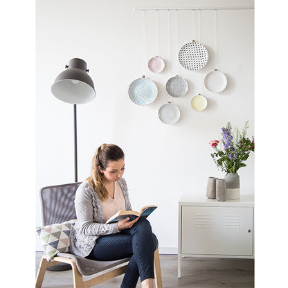 STAS minirail bildeoppheng system (150 cm) + monteringssett, perfekt for kunstelskere som ønsker et stilrent oppsett.
