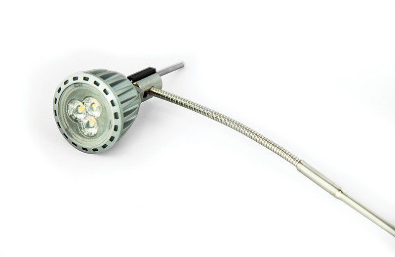 STAS armatur signo 70 cm + powerled 3,5 watt gir moderne belysning til veggdekor.